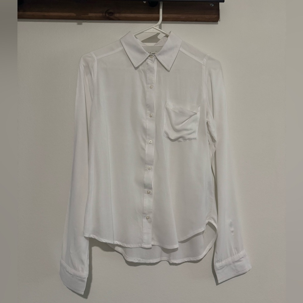 Abercrombie and Fitch White Button-Up Shirt